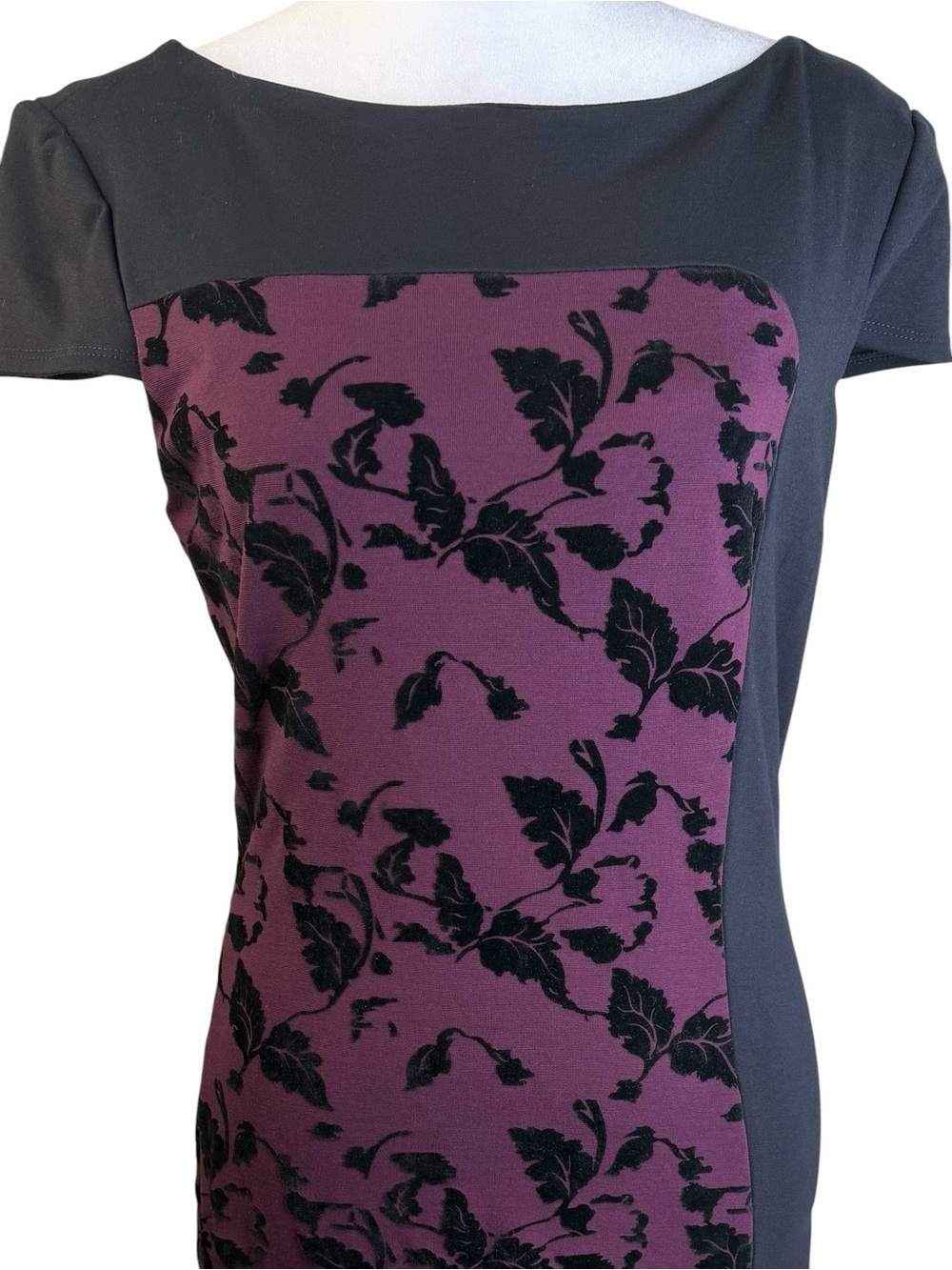 Carmen by Carmen Marc Valvo Black & Plum Floral Sheath Dress Size 6 - Picture 3 of 11